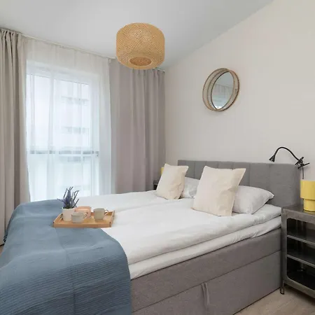 Sunny Family With 2 Bedrooms And Parking By Renters Διαμέρισμα *