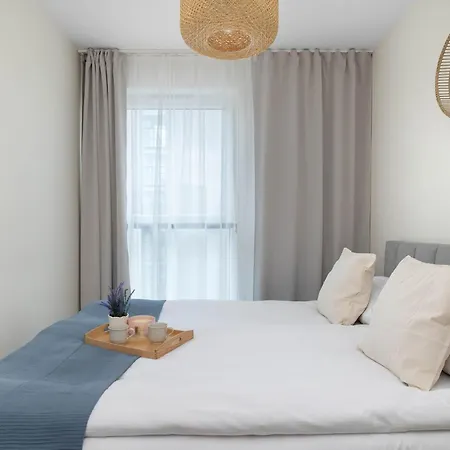 Sunny Family With 2 Bedrooms And Parking By Renters Διαμέρισμα *